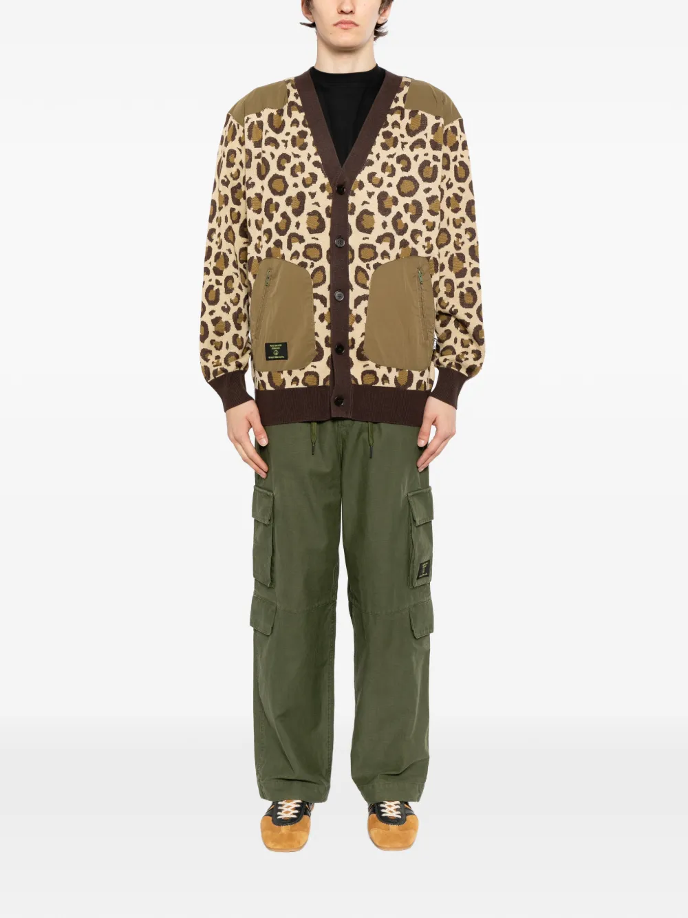 PEACE AND AFTER Vest met V-hals Beige