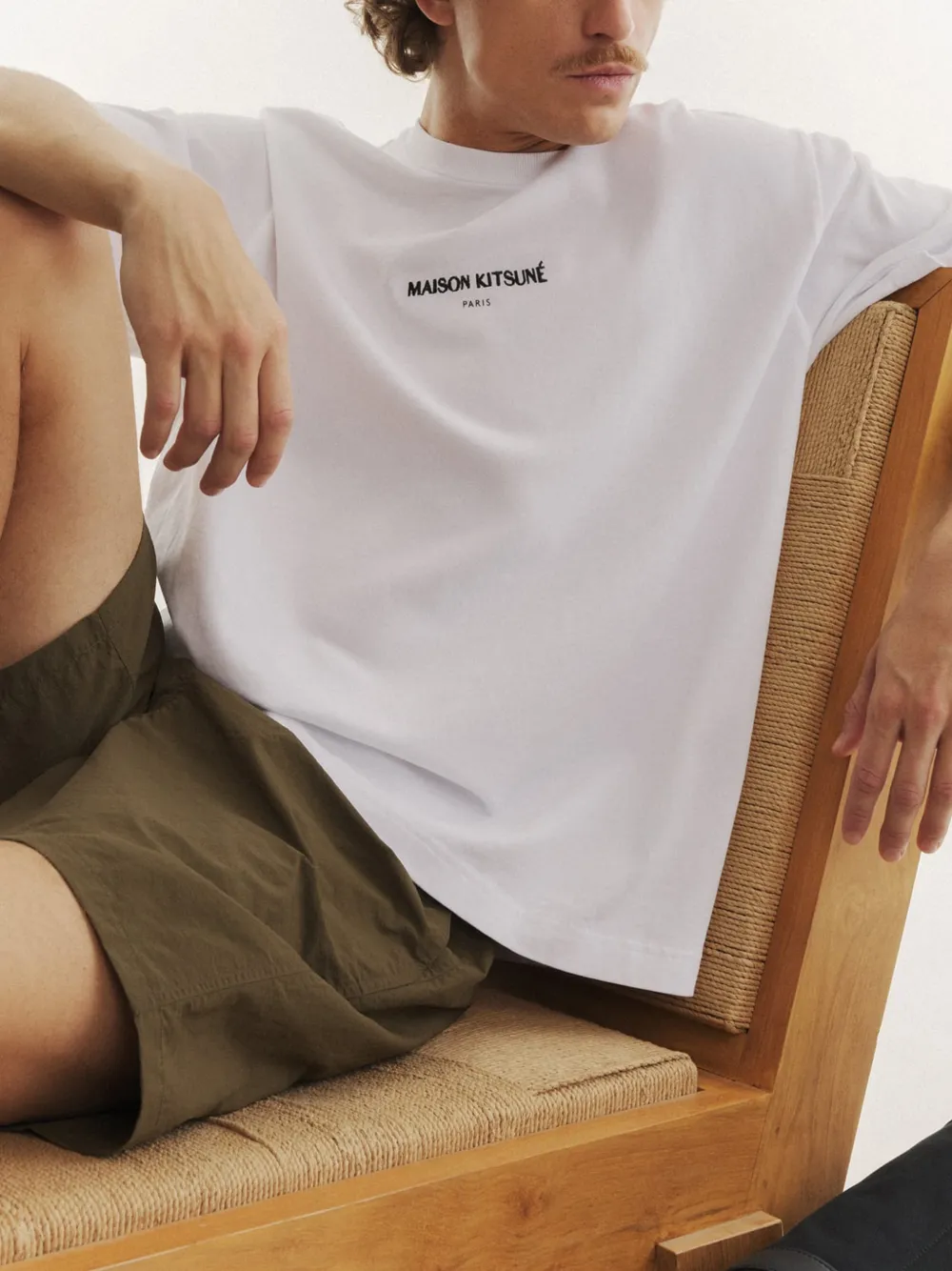 Maison Kitsuné T-shirt met logo Beige