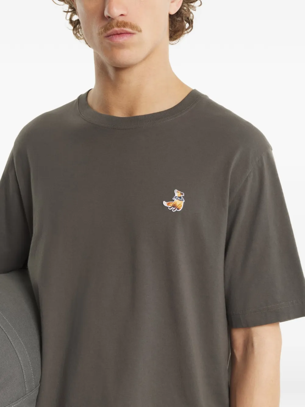 Maison Kitsuné T-shirt met borduurwerk Bruin