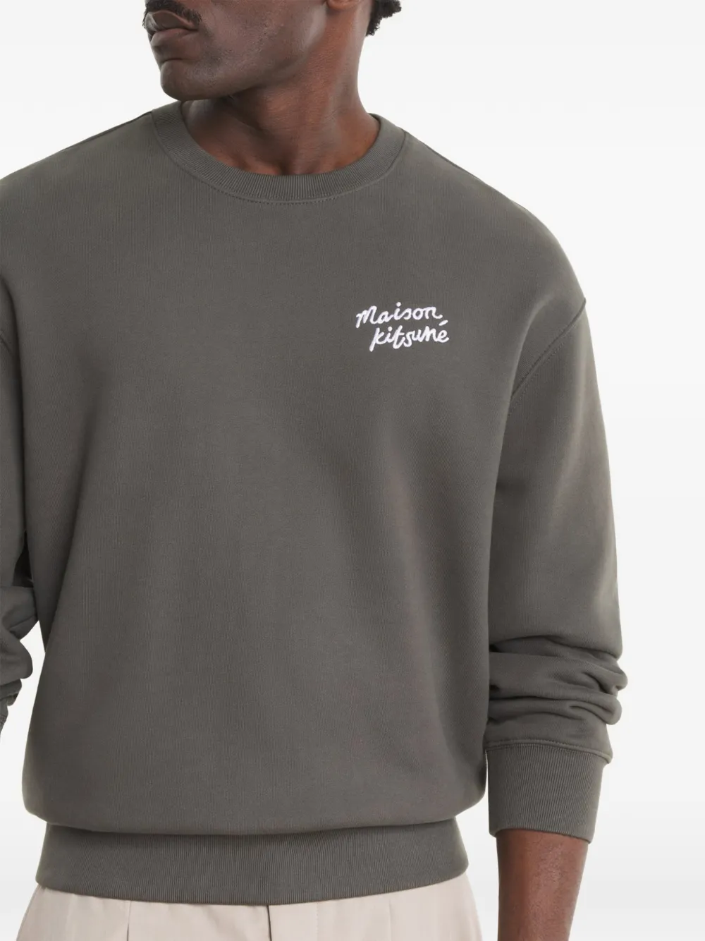 Maison Kitsuné Sweater met logo Bruin
