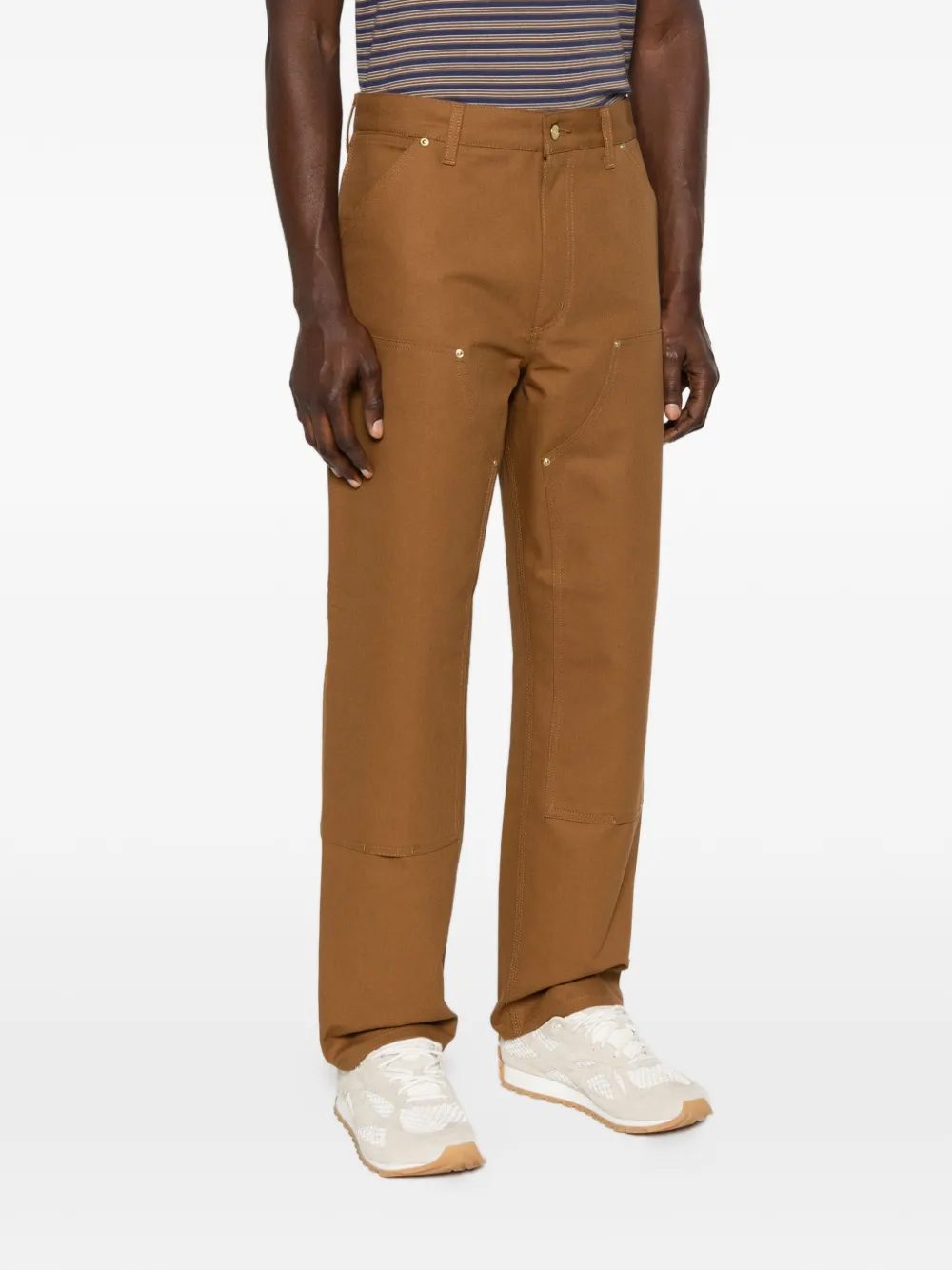 Carhartt WIP Broek met logopatch Bruin