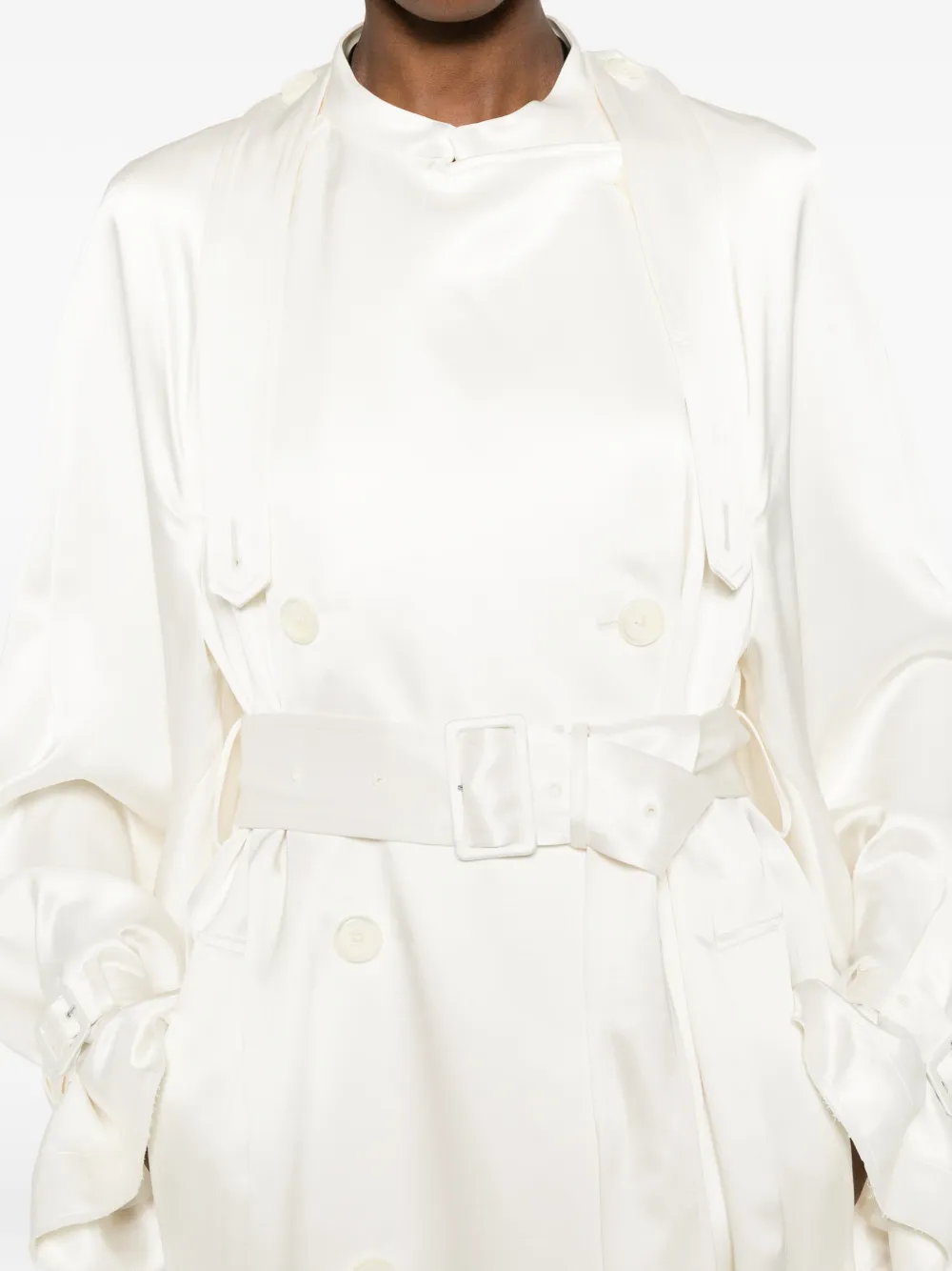 TOTEME Gedrapeerde satijnen trenchcoat Wit