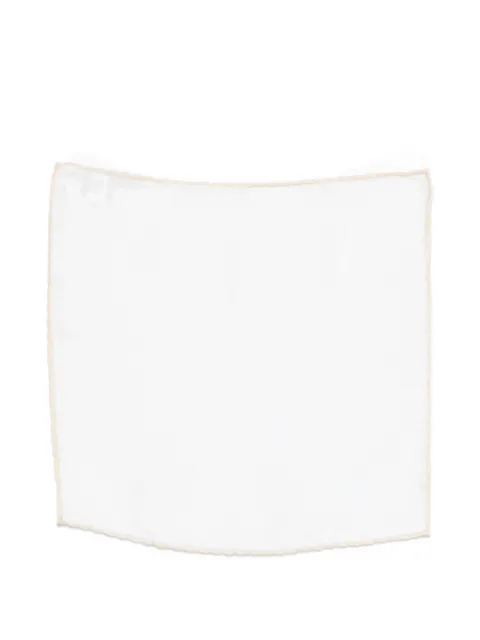 Eleventy mascada con forma cuadrada