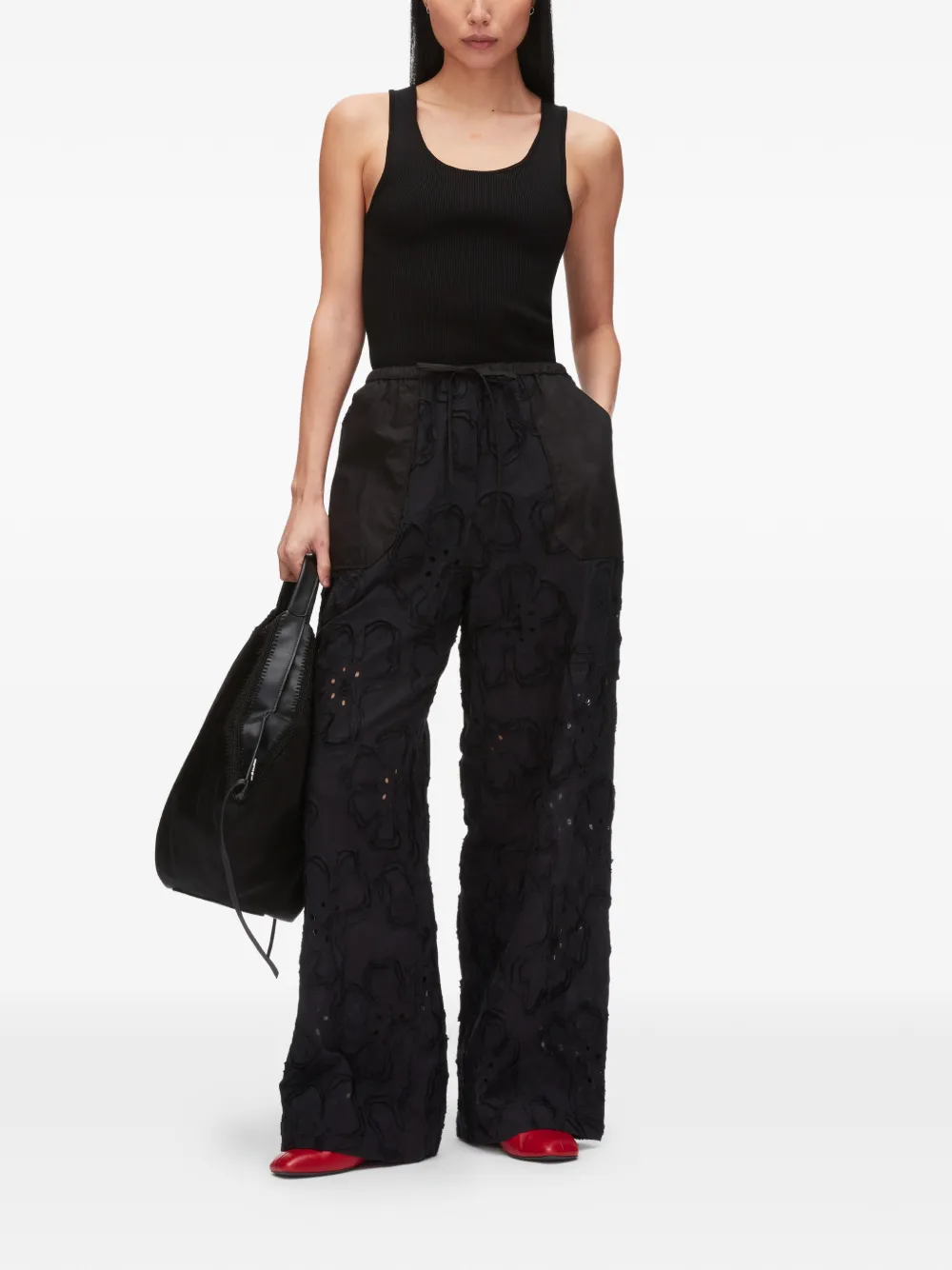 3.1 Phillip Lim Broek met bloemenapplicatie Zwart