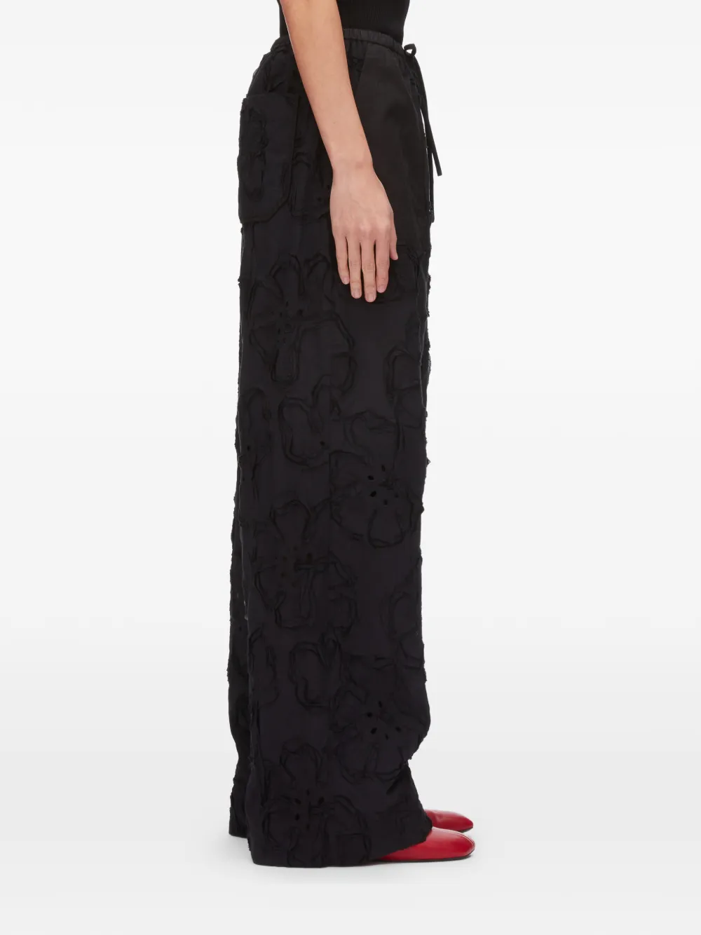 3.1 Phillip Lim Broek met bloemenapplicatie Zwart