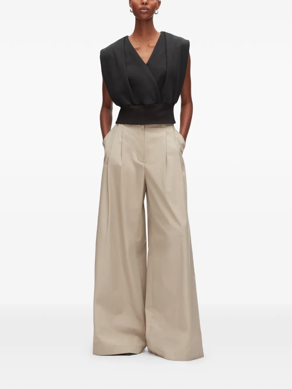 3.1 Phillip Lim Top met V-hals en schoudervullingen Zwart