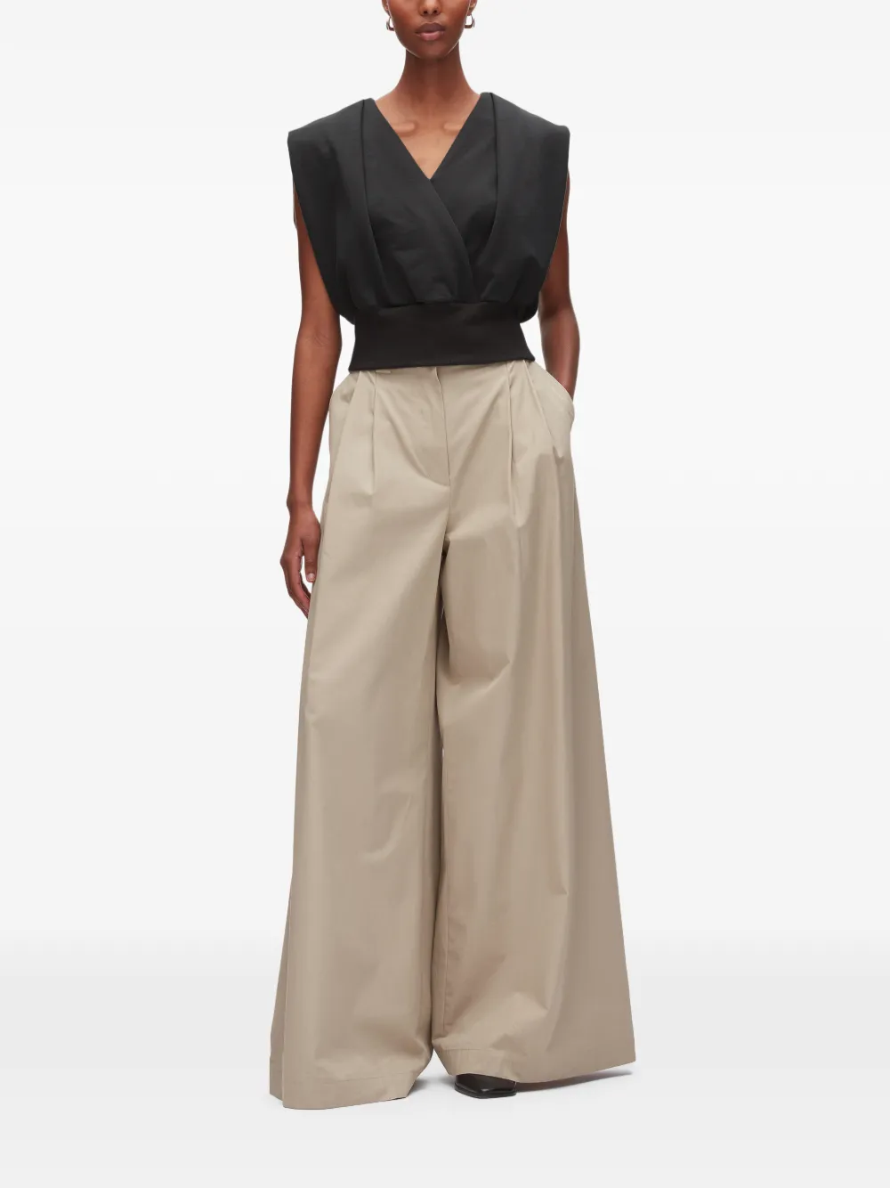3.1 Phillip Lim Top met V-hals en schoudervullingen Zwart
