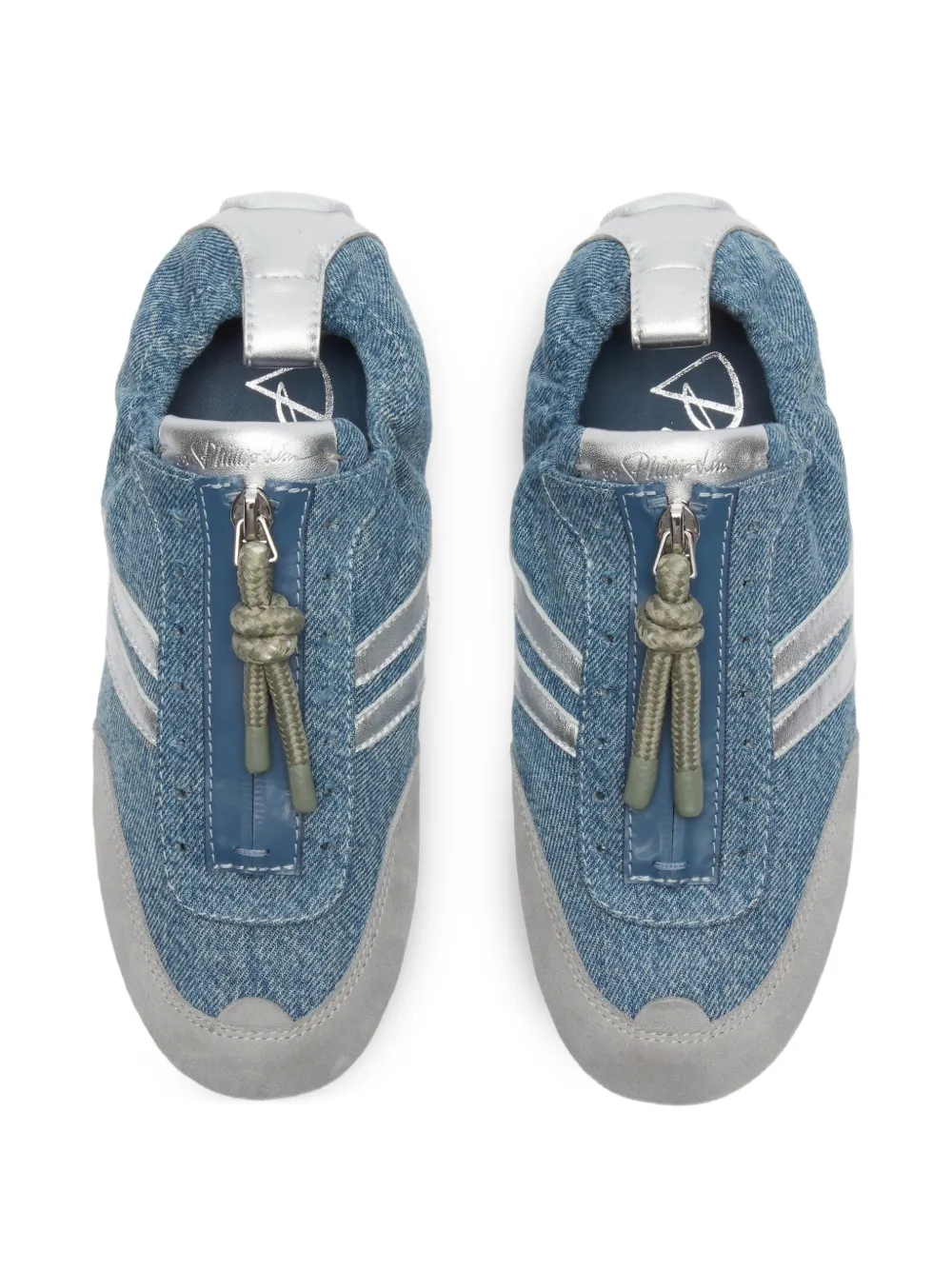 On the Go sneakers