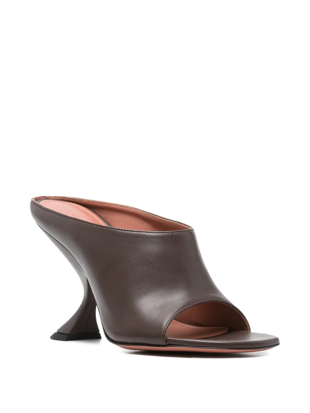 Amina Muaddi Taylor muiltjes met open neus Bruin