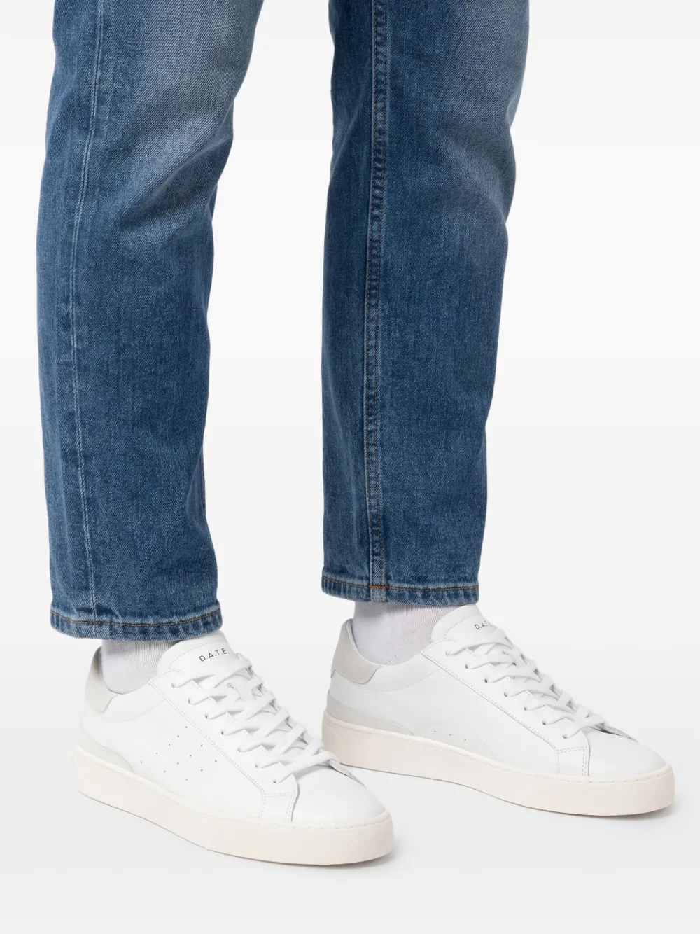 D.A.T.E. Sneakers met geperforeerd detail Wit