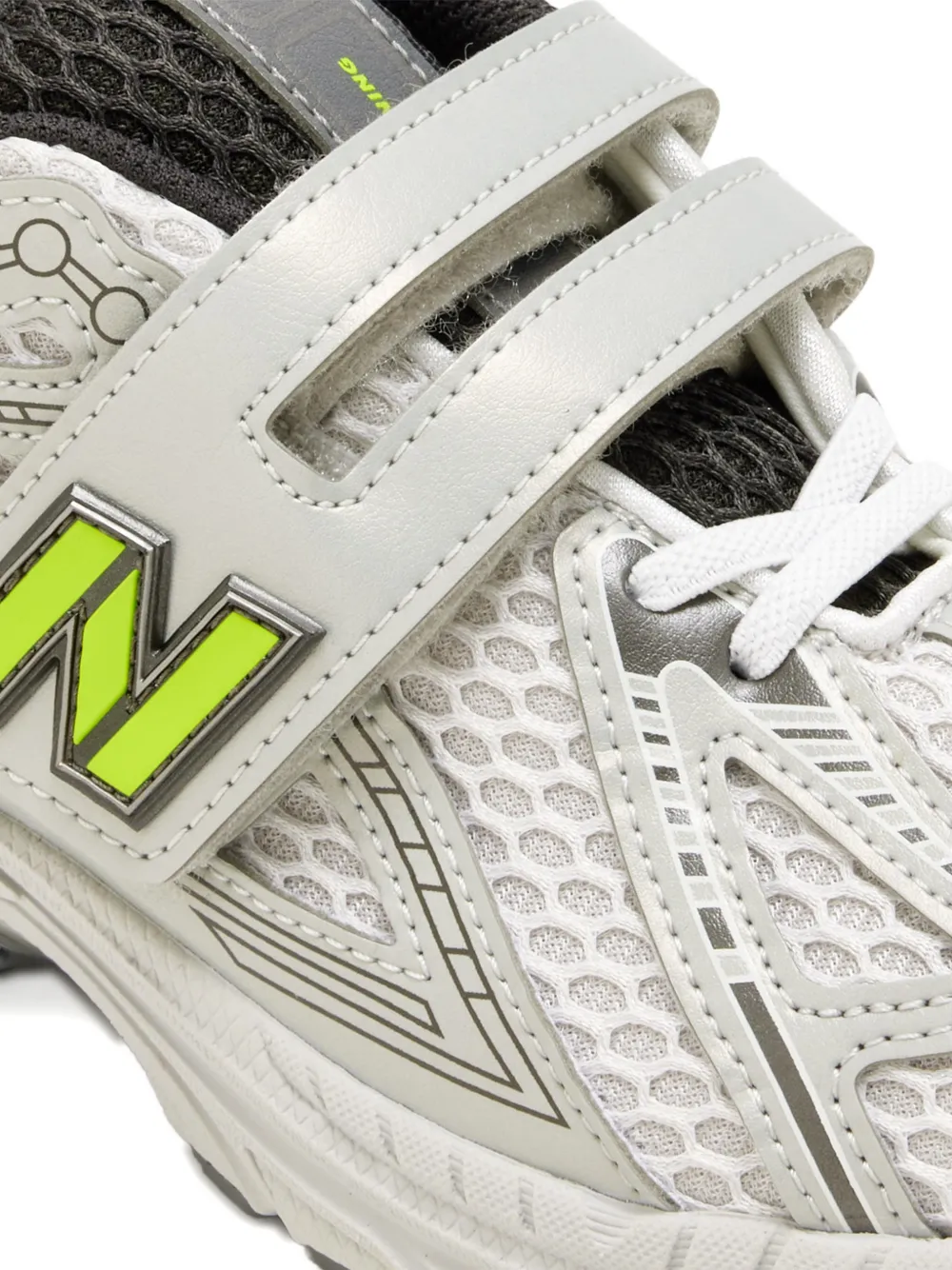 New Balance Kids logo-appliqué touch-straps sneakers Grijs