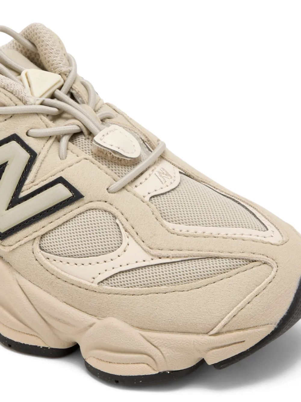 New Balance Kids logo patch trainers Beige