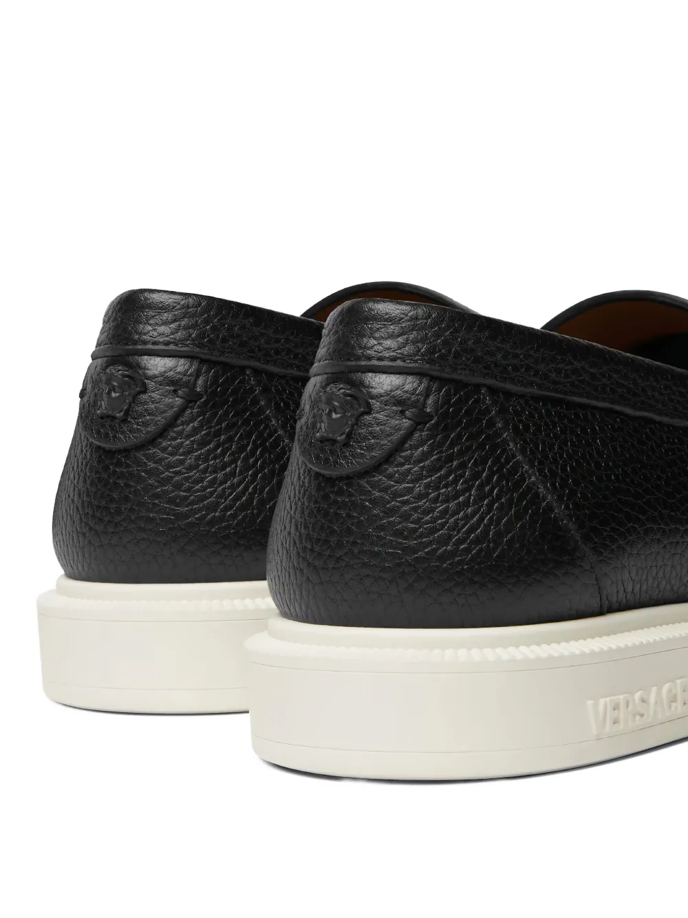 Versace Loafers met Medusa-plakkaat en ronde neus Zwart
