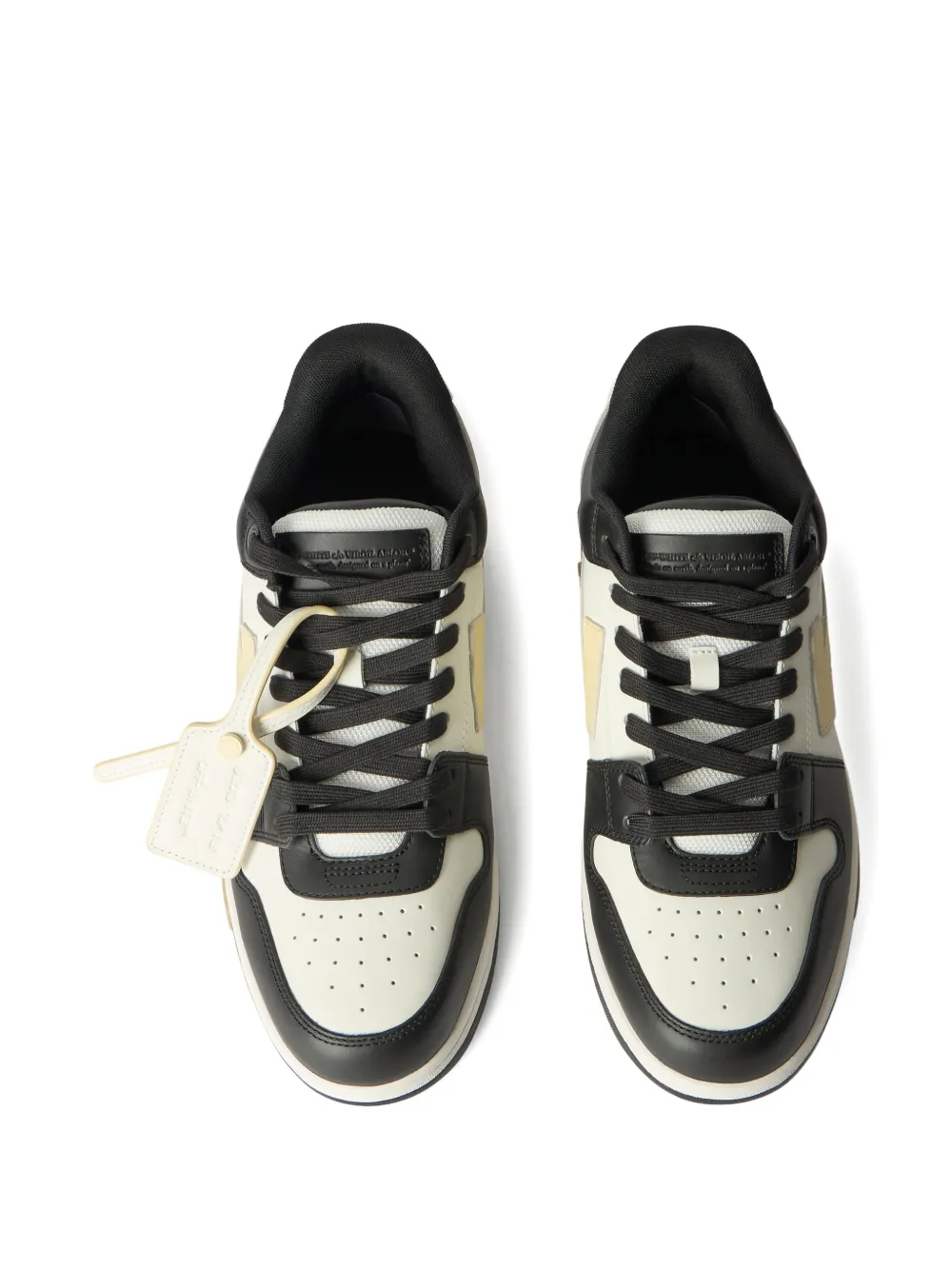 Off-White Sneakers met veters en hiel Zwart