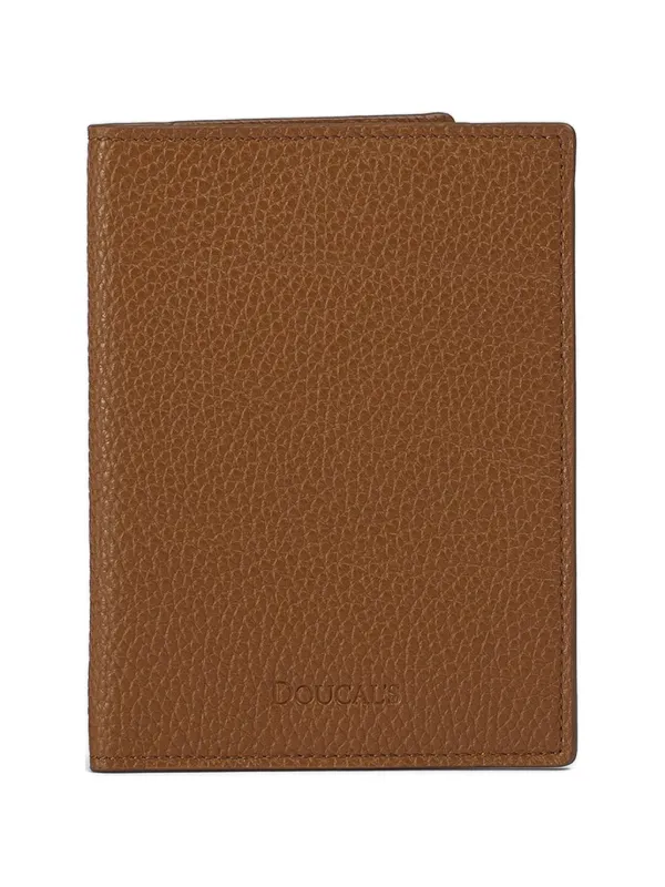 Doucal's Tumbled Leather Passport Holder in Brown