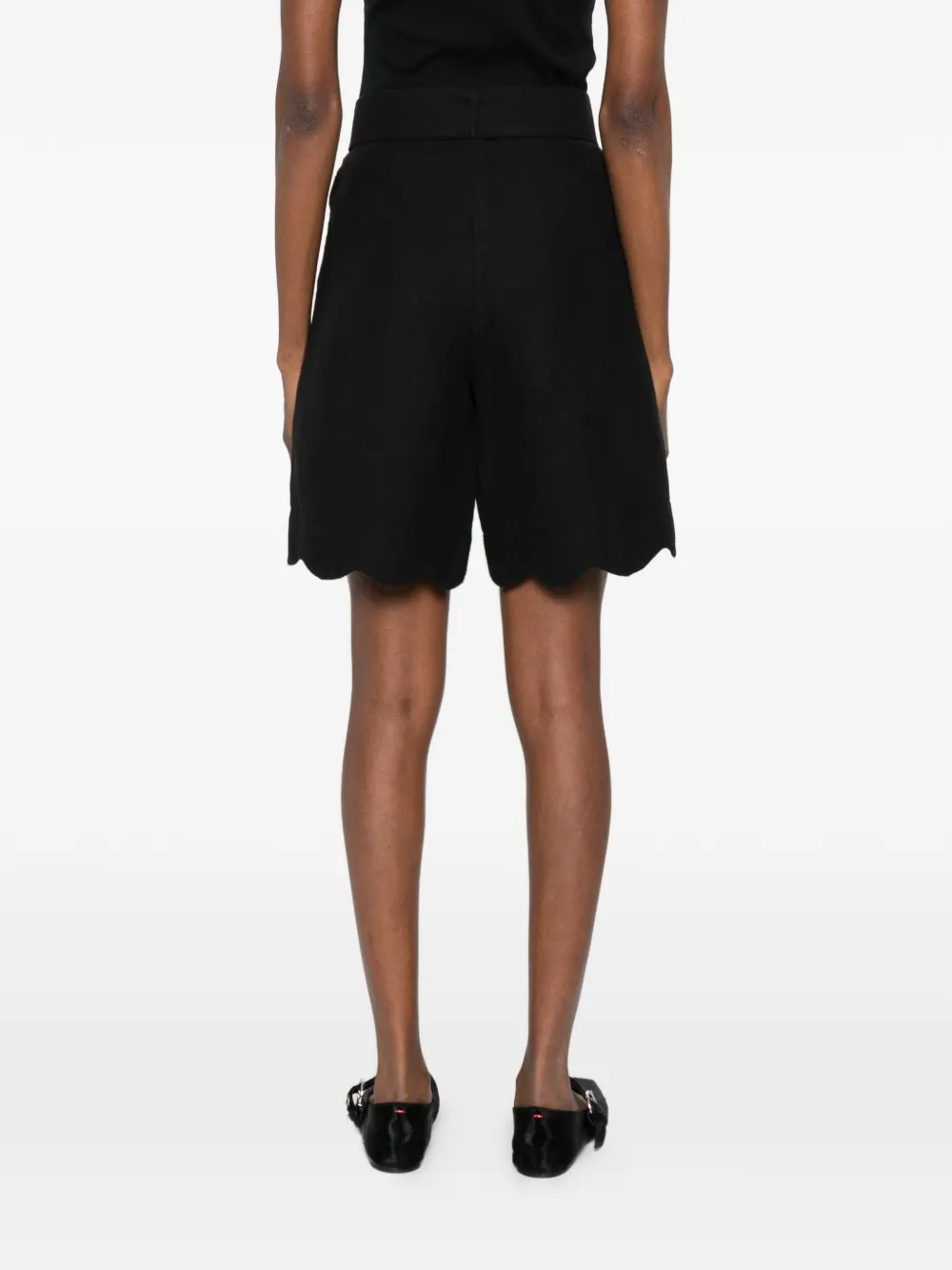 SCARLETT POPPIES Basica shorts met gewelfde afwerking Zwart