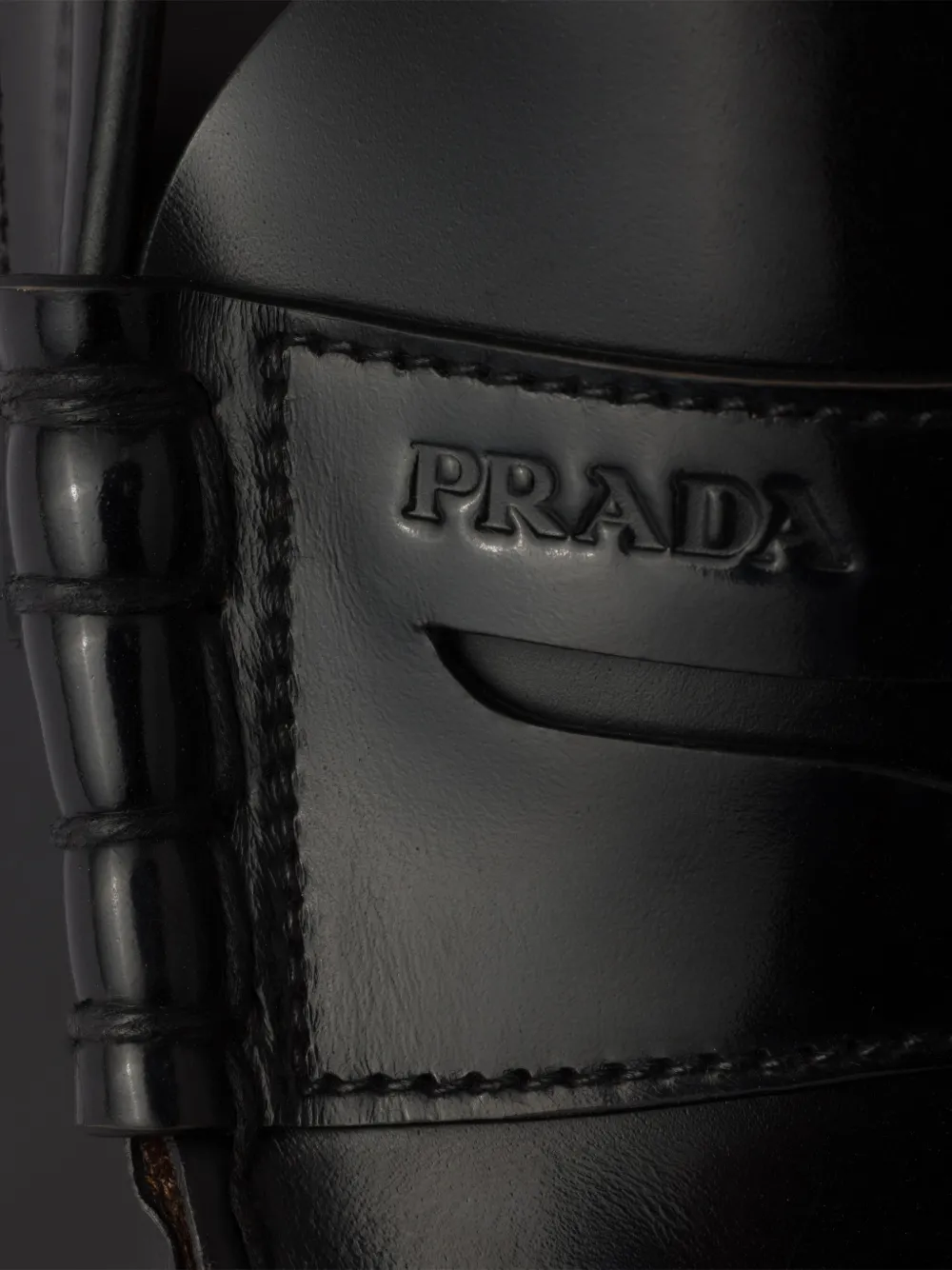 Prada Sneakers van geborsteld leer Zwart