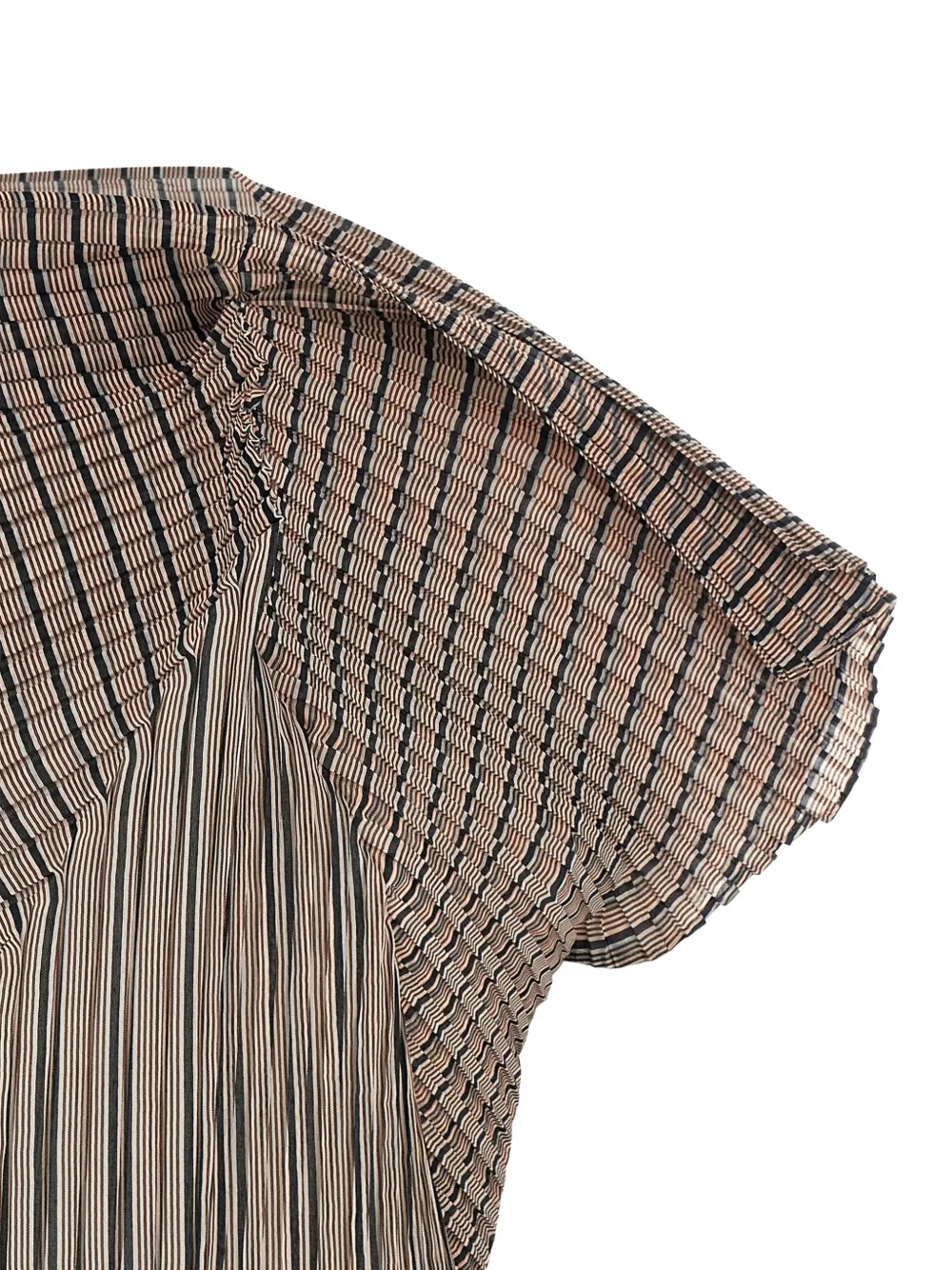 Issey Miyake Gestreepte geplooide top Beige