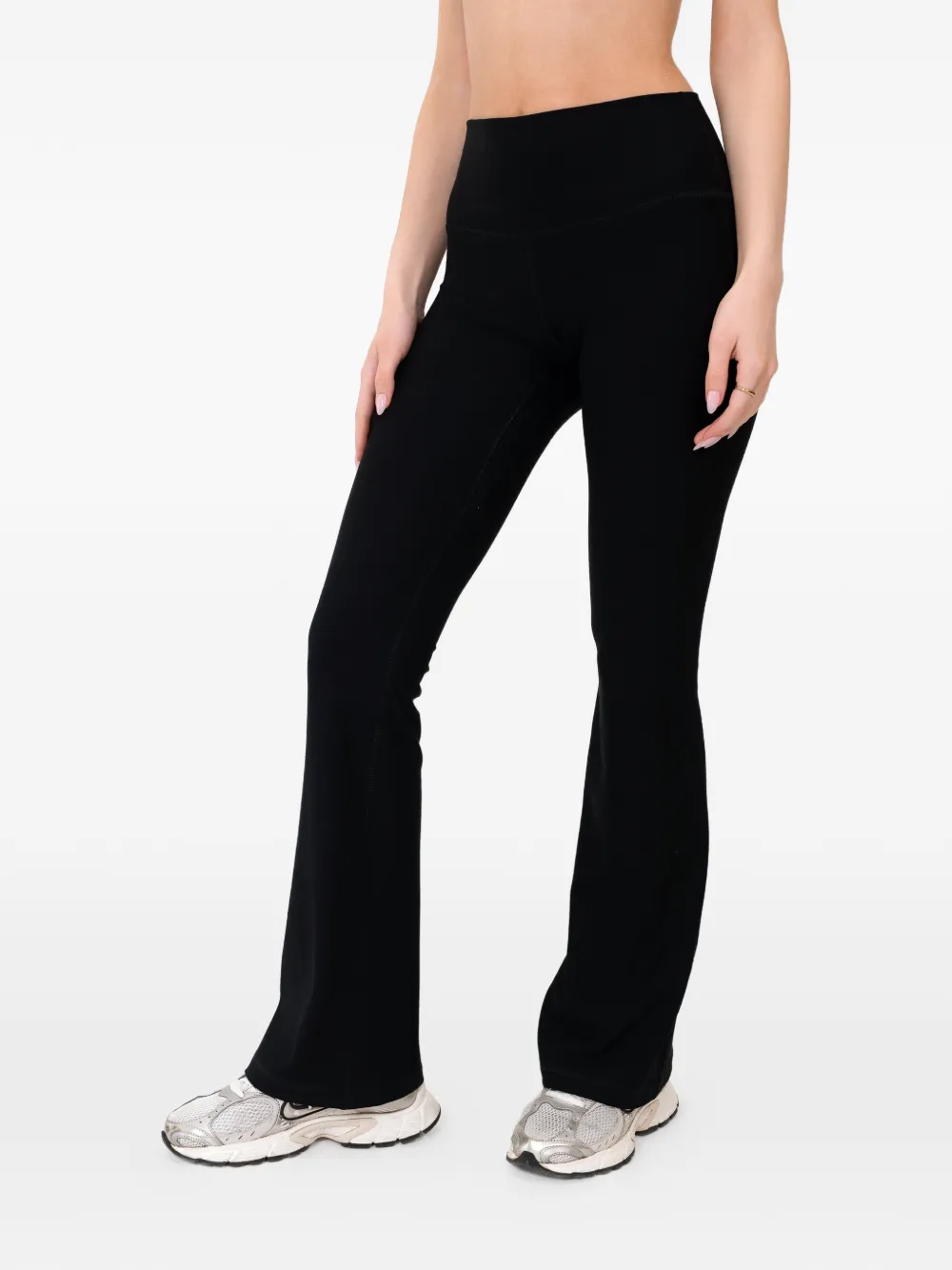 ON OFF Essentials The Core Flare legging Zwart