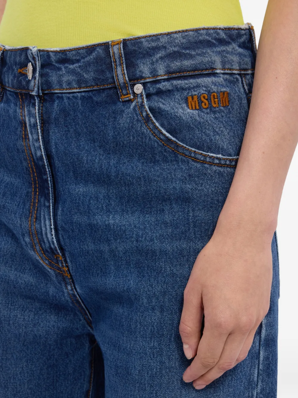Buttoned Wide-Leg Jeans