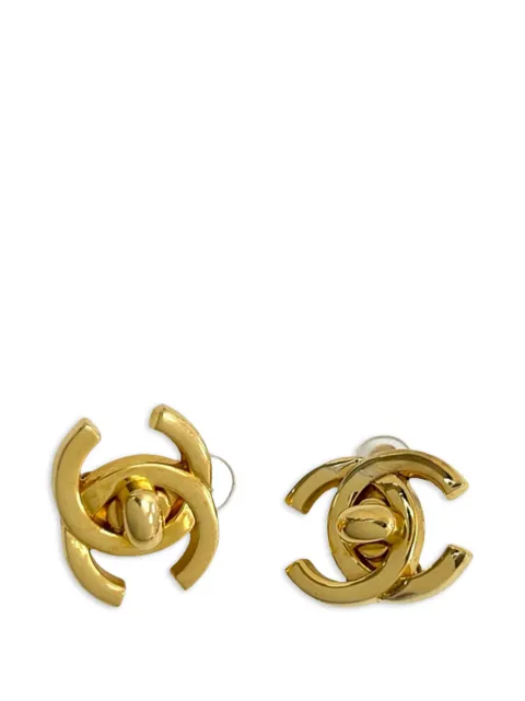 CHANEL Pre-Owned 1995 CC Gold Plated Turn Lock Clip on earrings