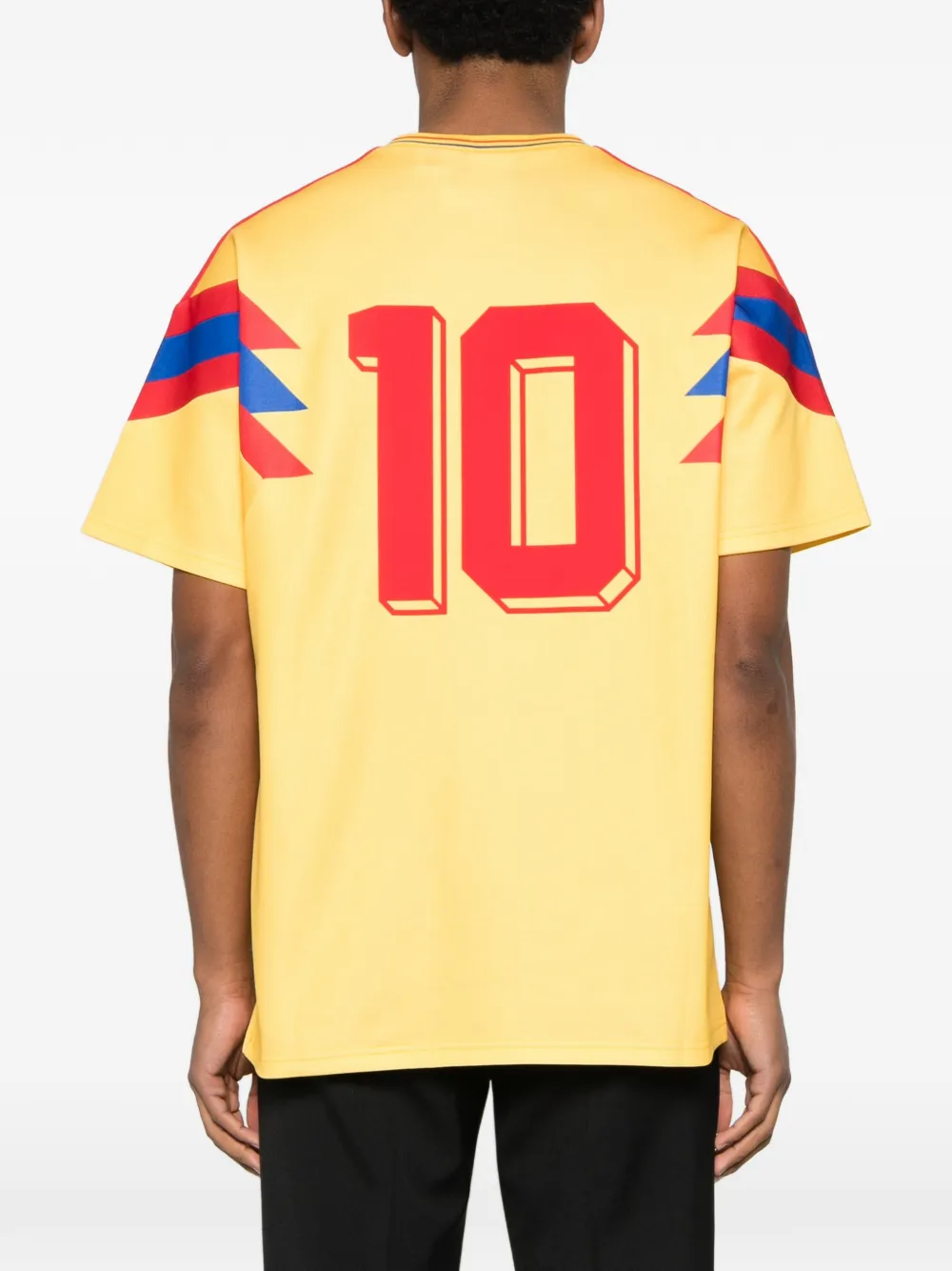 adidas T-shirt met chevron logo Geel