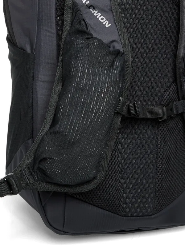 Salomon XT 25 Backpack | Black | FARFETCH CA