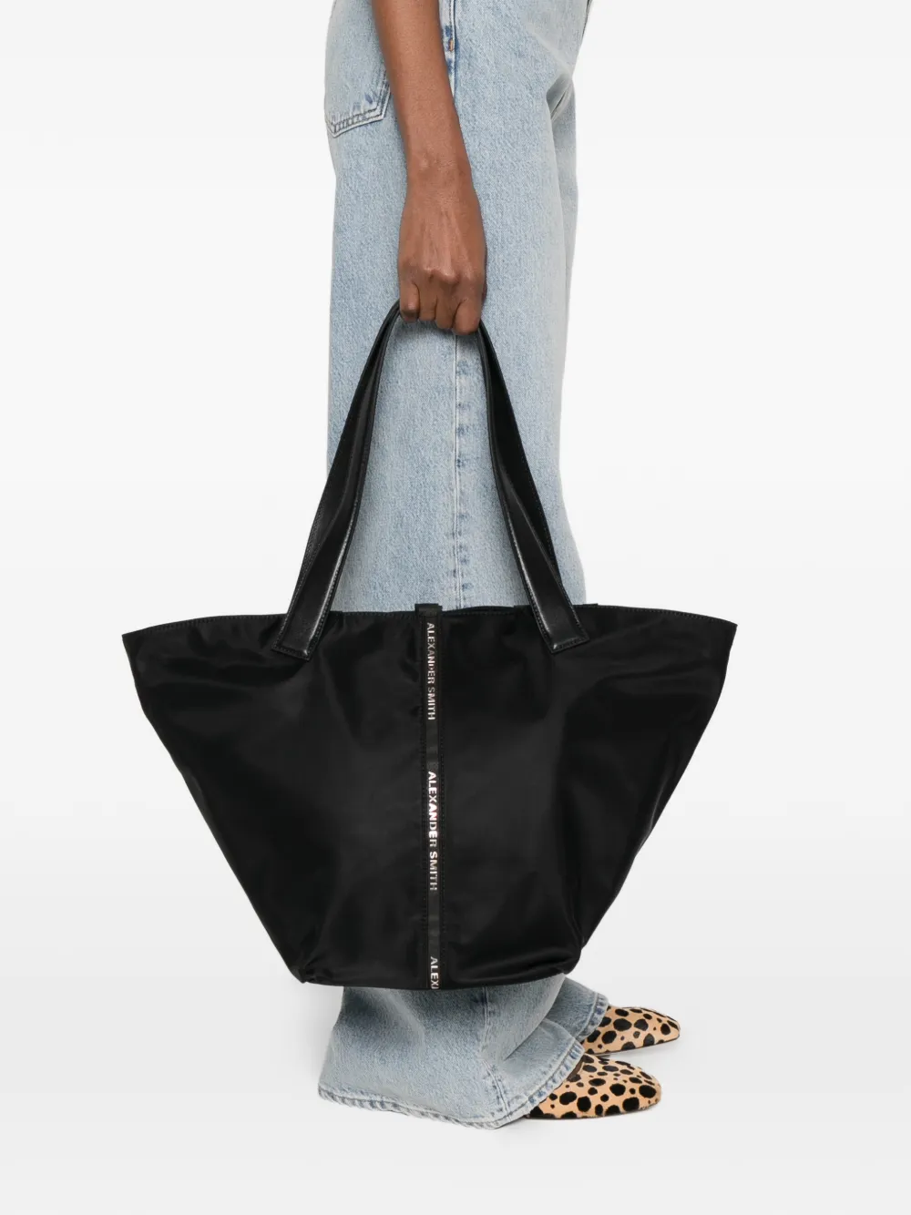  Alexander Smith Large Lauren Tote Bag - Black 