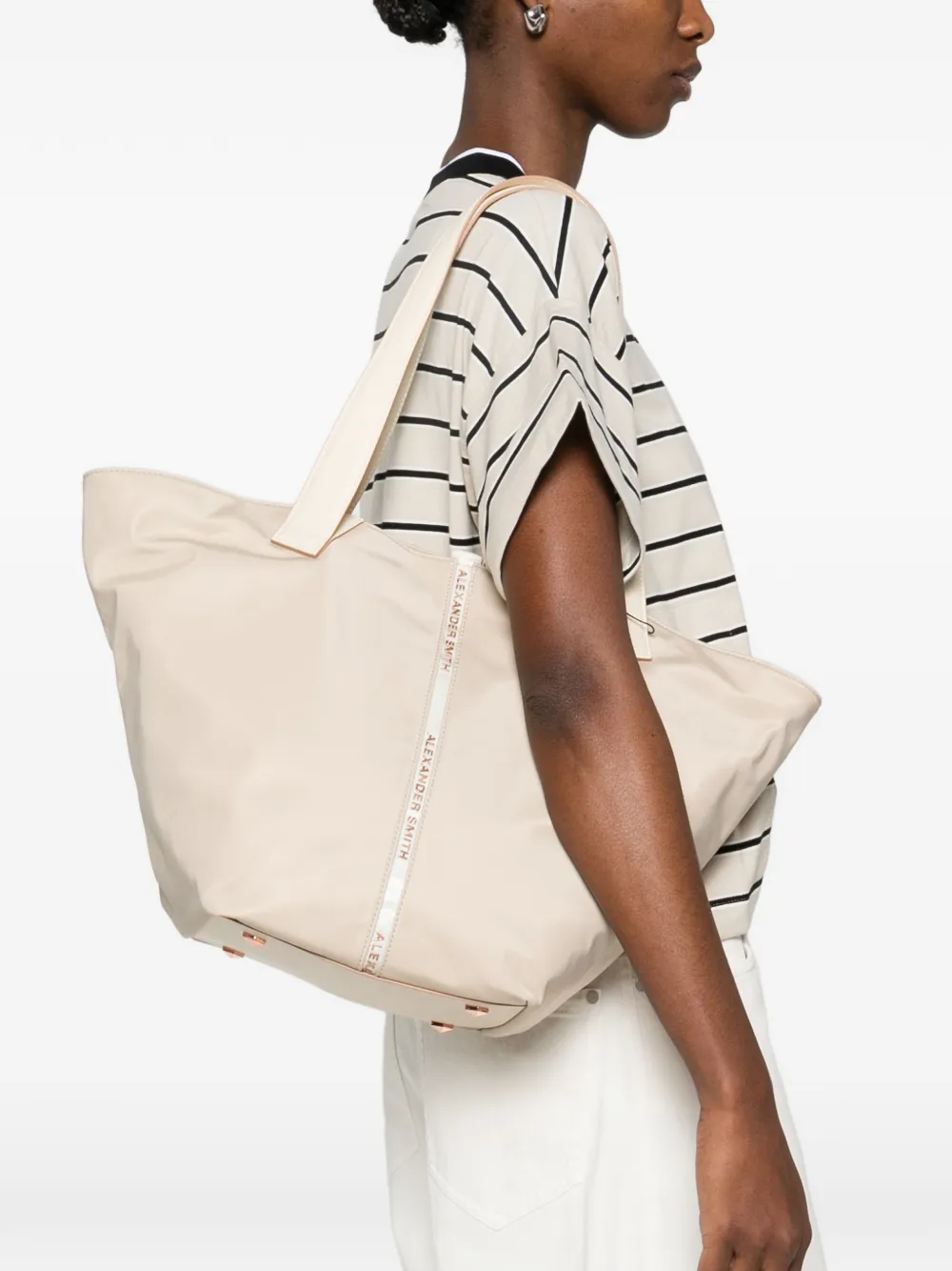  Alexander Smith Large Lauren Logo-detail Tote Bag - Neutrals 