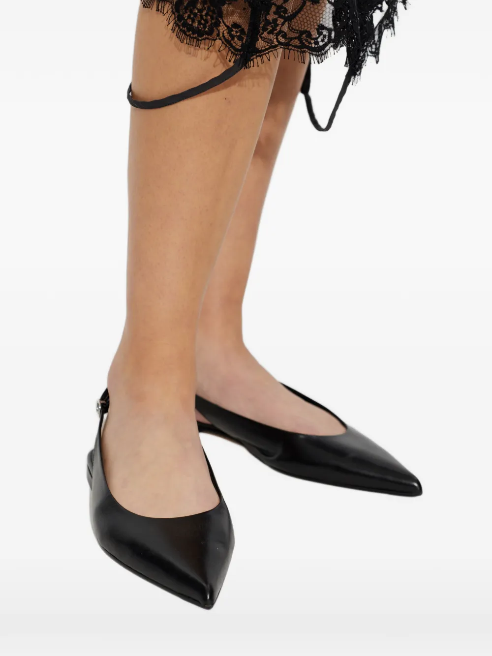 Aeyde Annora platte pumps Zwart