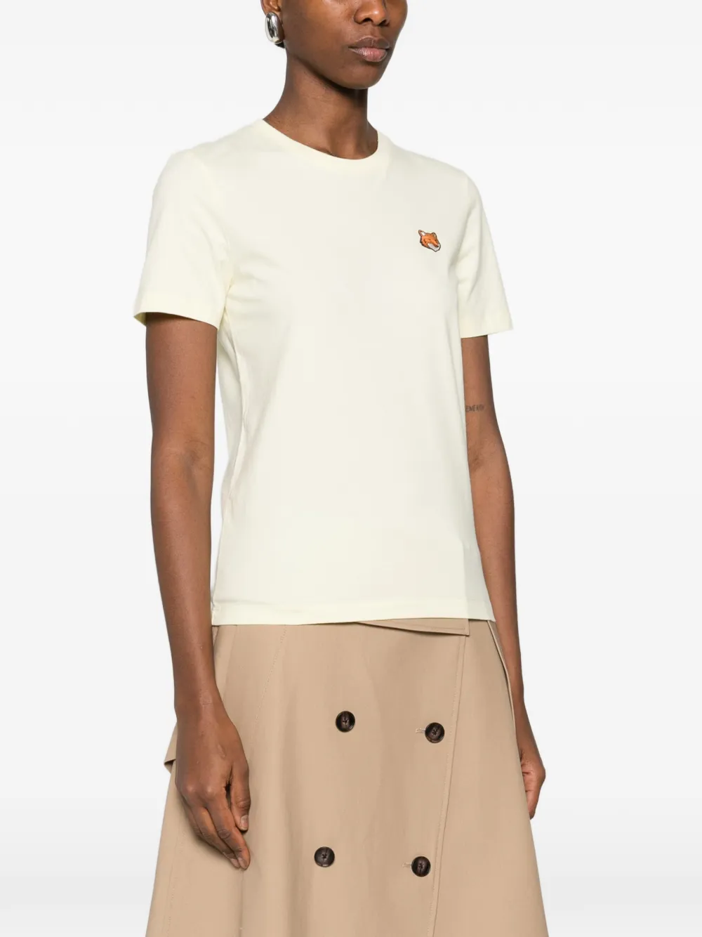 Maison Kitsuné T-shirt met vospatroon Geel