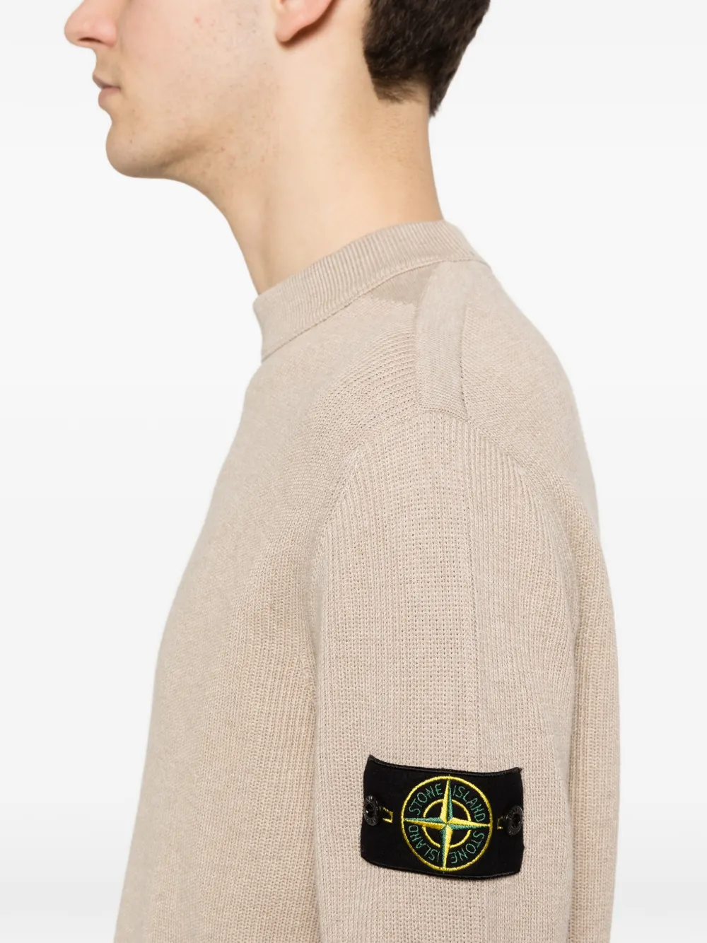 Stone Island ロゴパッチ セーター | ニュートラル | FARFETCH JP