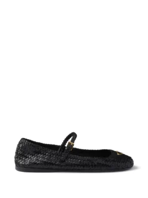 Prada レザーフラットシューズ | ブラック | FARFETCH JP