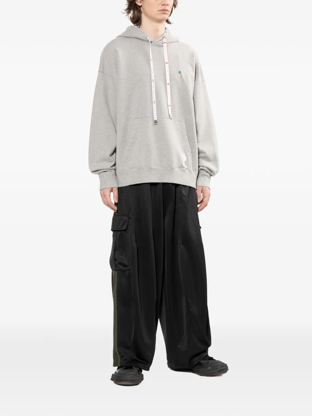 Maison MIHARA YASUHIRO Felpa con logo e cappuccio - Grigio