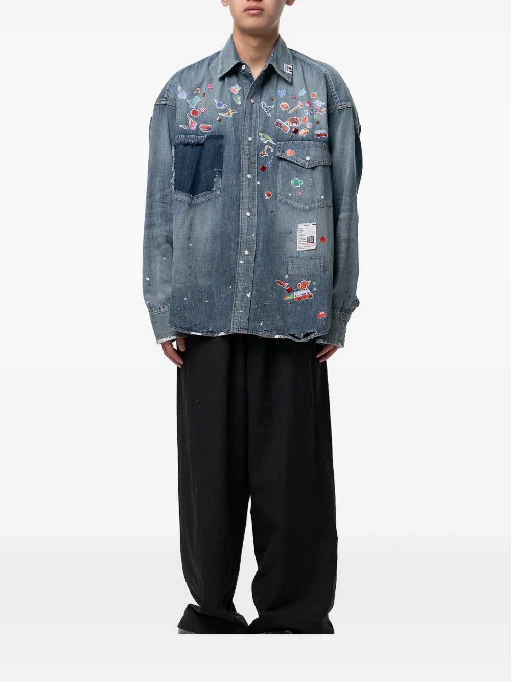 Maison MIHARA YASUHIRO Denim overhemd met stickerprint Blauw