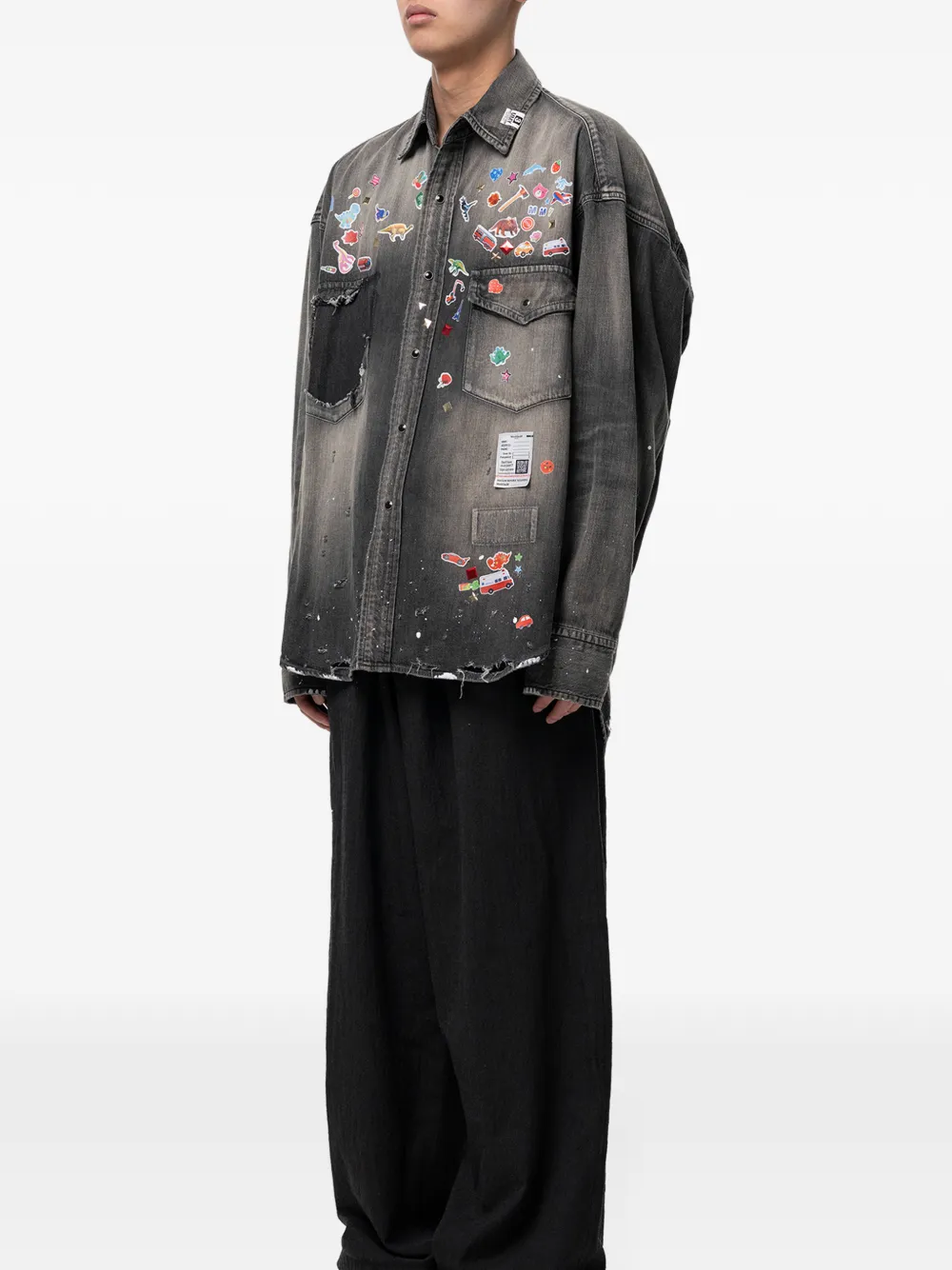Maison MIHARA YASUHIRO Denim overhemd met stickerprint Zwart