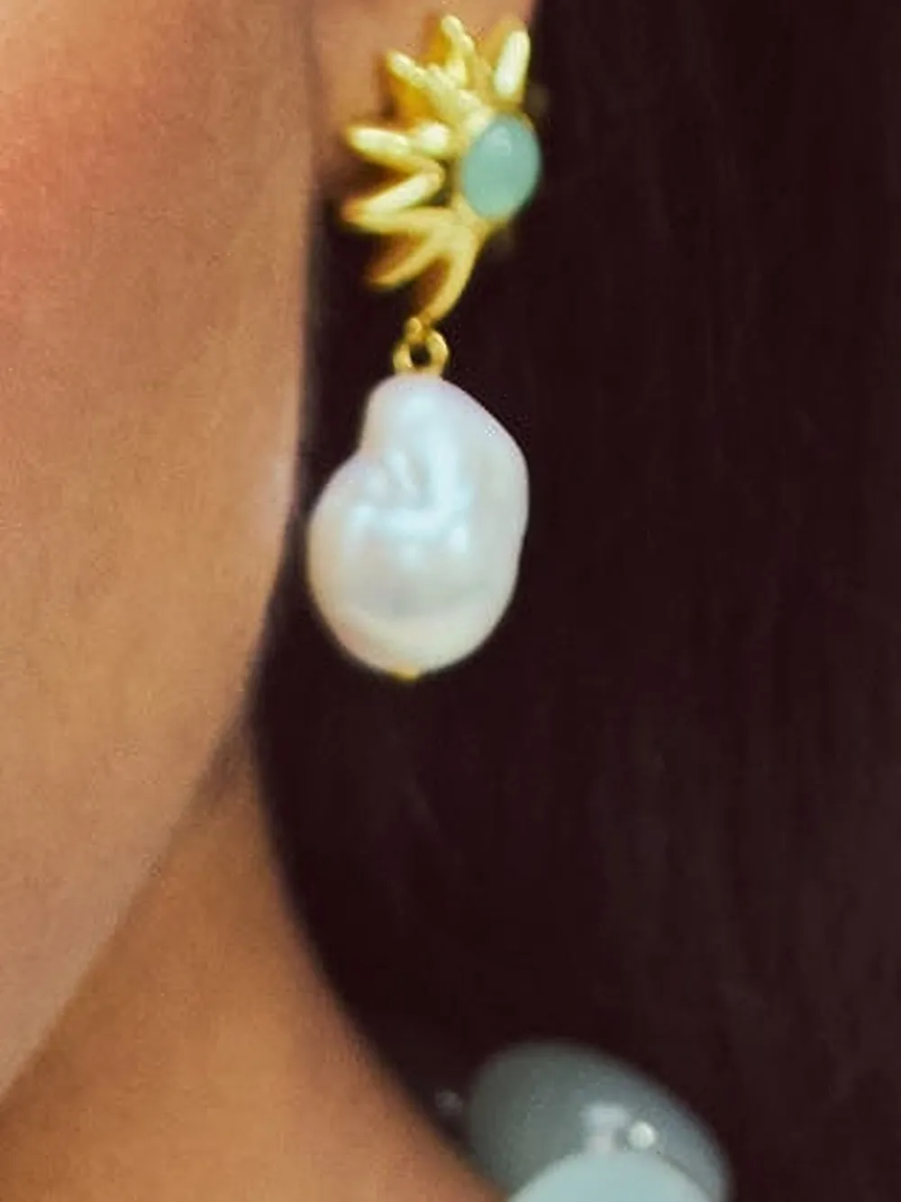 Lizzie Fortunato Pearl Drop Earrings - Gold 