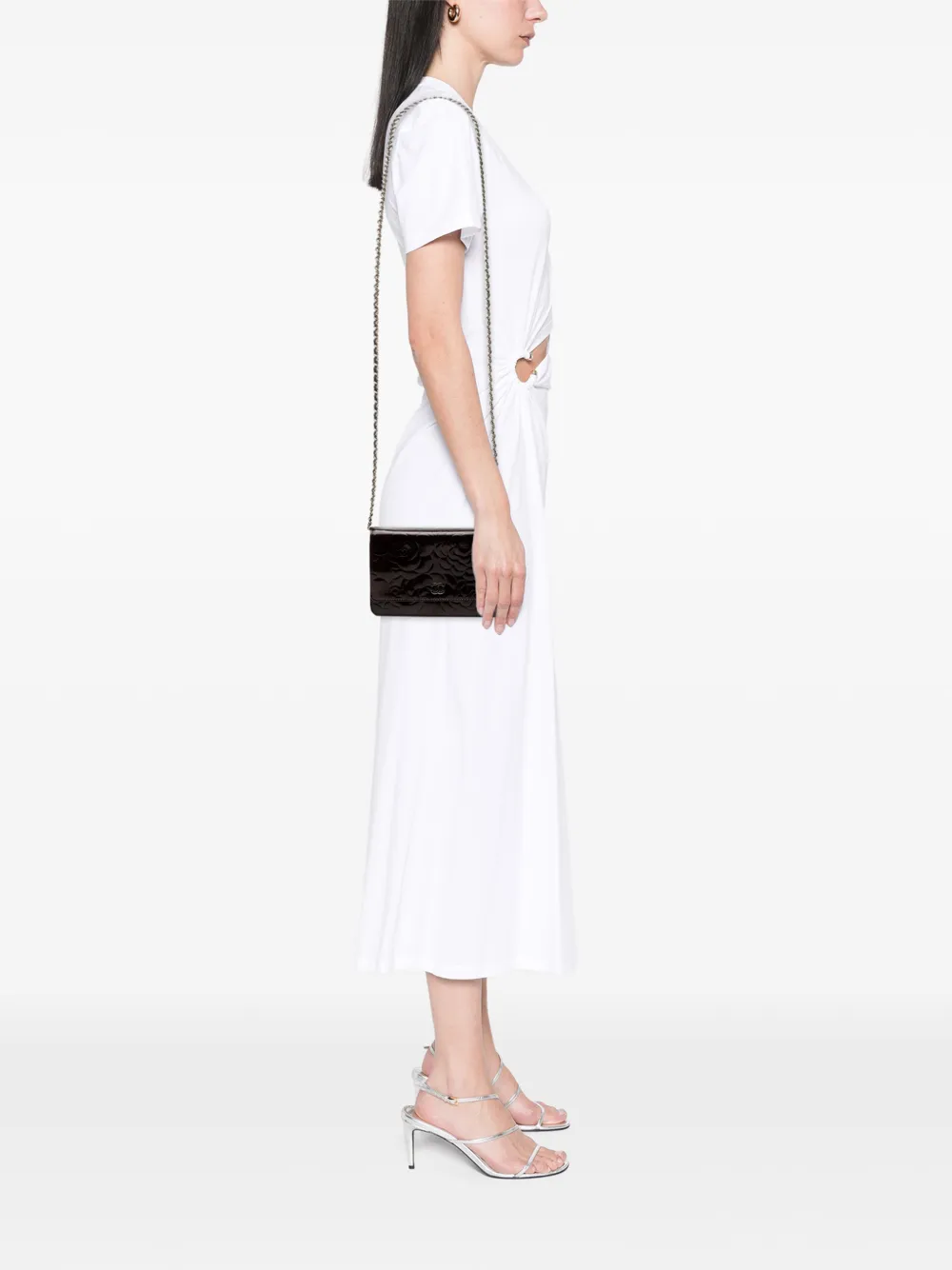  Chanel Pre-owned Sac à Bandoulière Wallet On Chain En Peau D'agneau à Motif Camélia Embossé Cc (2010-2011) - Marron 