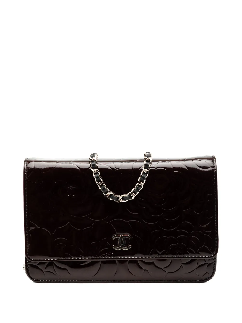 CHANEL Pre-Owned Borsa a tracolla Camellia CC goffrata in pelle verniciata con catena 2010-2011 - Marrone