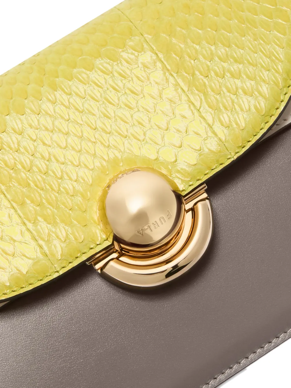 Furla Sfera mini-tas met gesp Geel