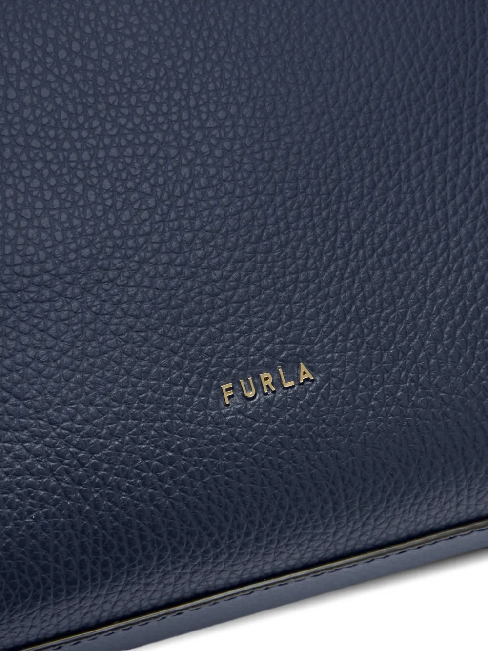 Large Lara Textured Shoulder Bag