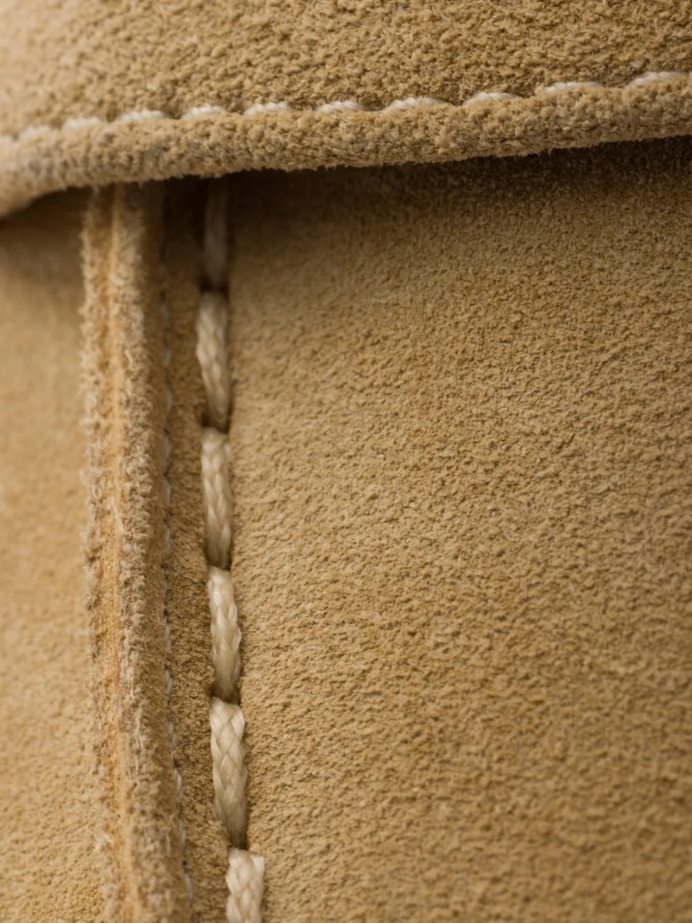 Prada Suède muiltjes Beige