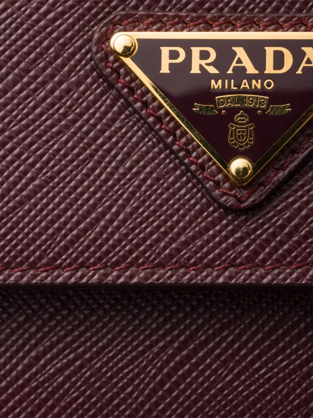 Prada Pasjeshouder met leren schouderband Paars