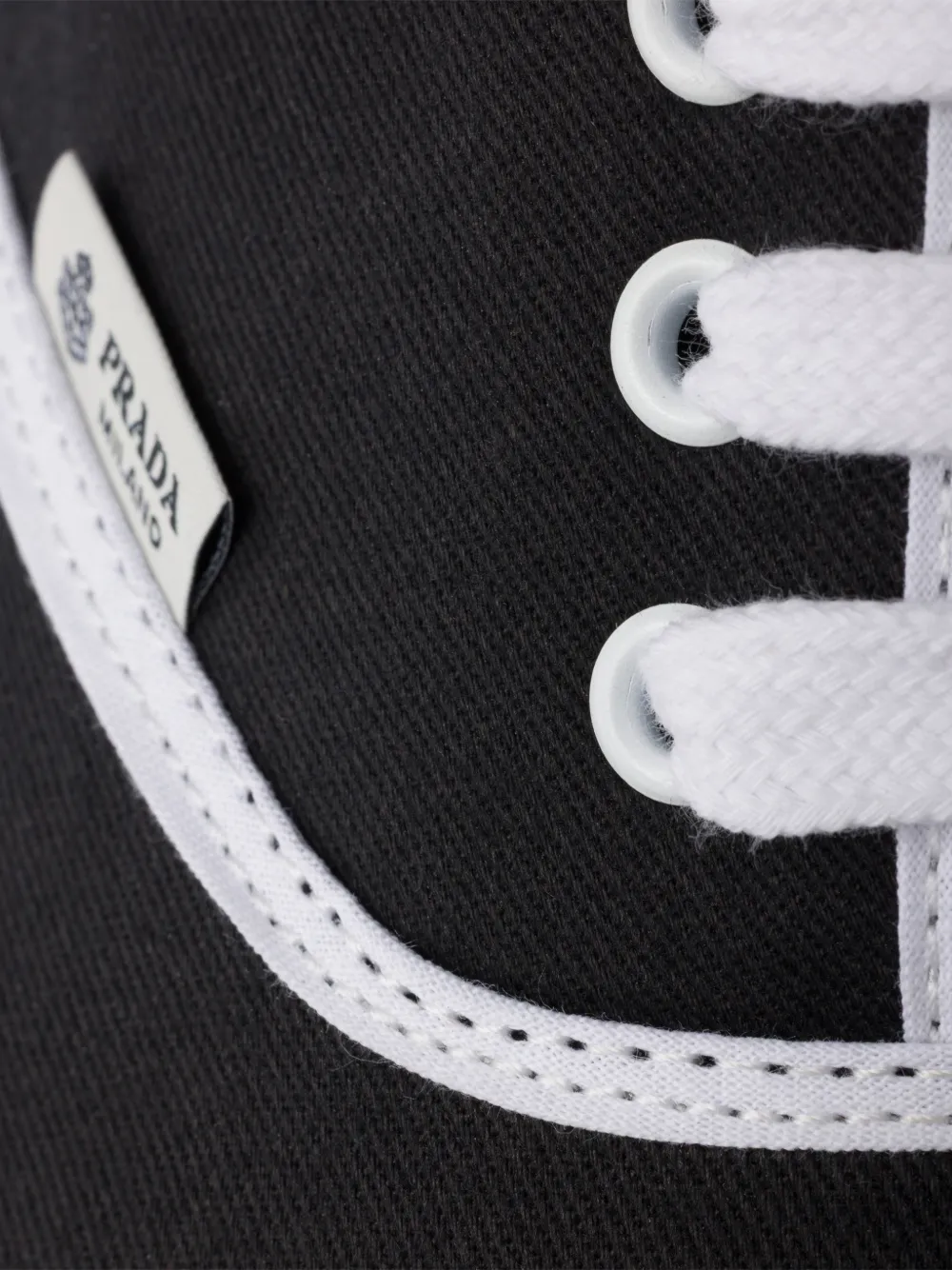 Prada lace-up sneakers Zwart