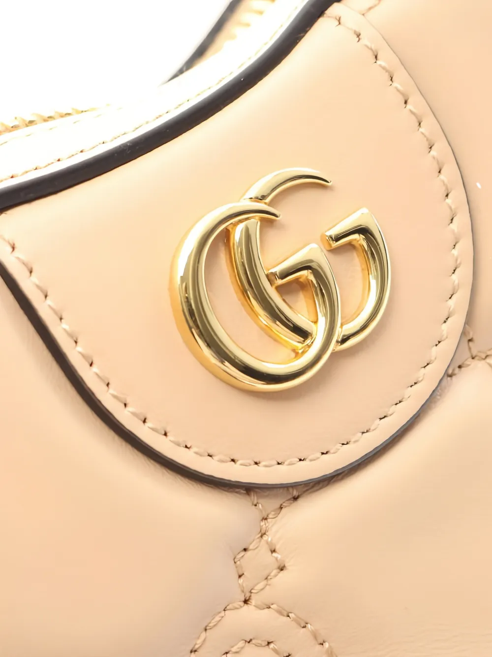 2010's Gg Matelasse Chain Shoulder Bag