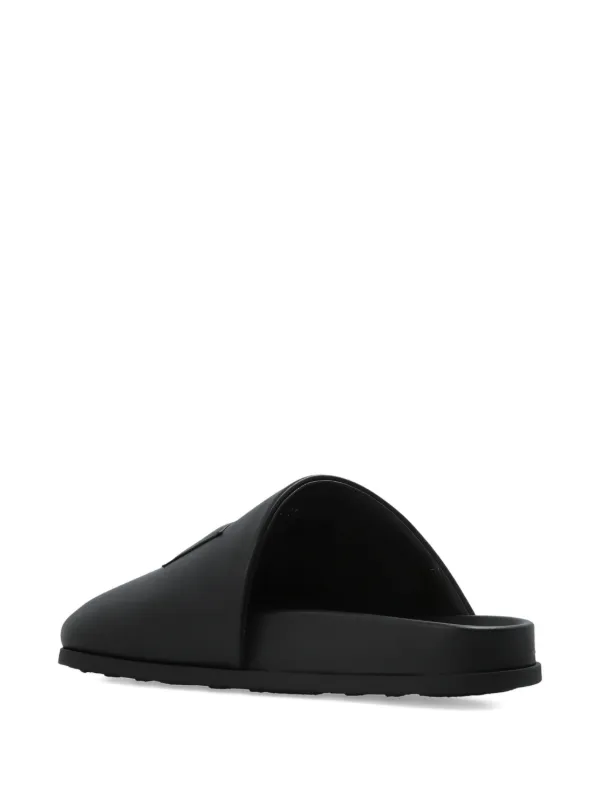 Givenchy Puffy ナッパレザーミュール | ブラック | FARFETCH JP