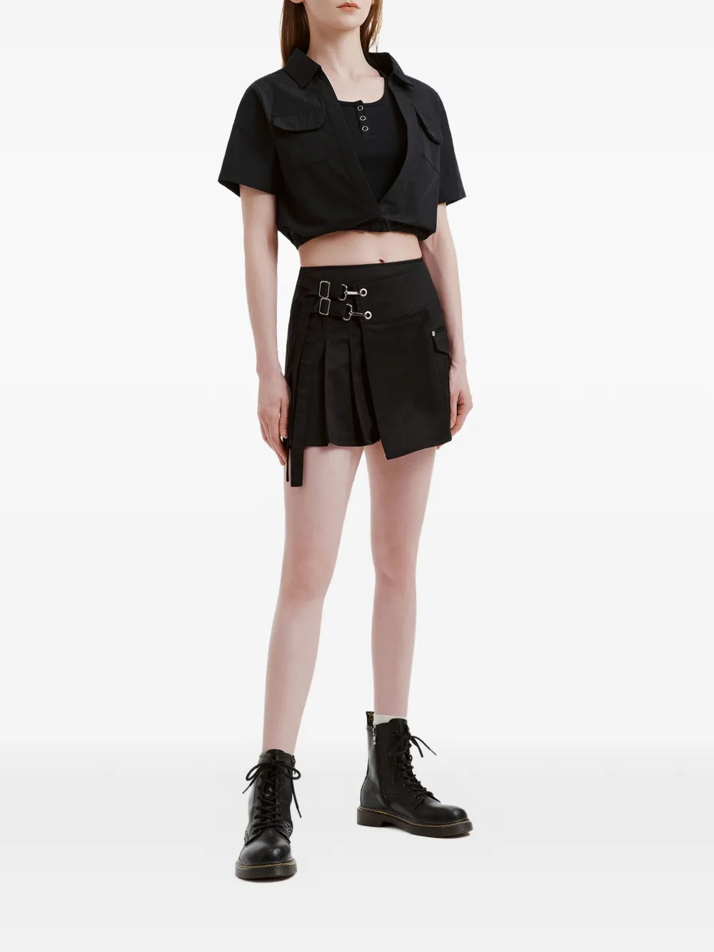 izzue Cropped shirt met opgestikte zak Zwart