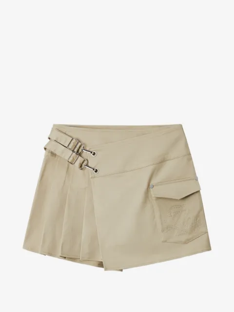 izzue shorts con pinzas