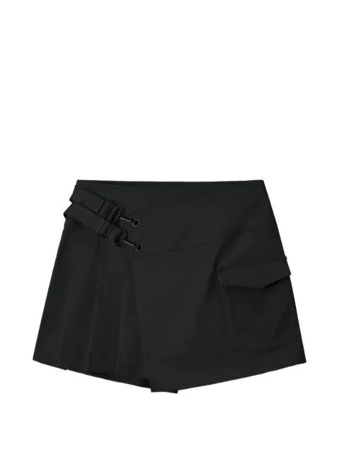 izzue short à détail de boucle
