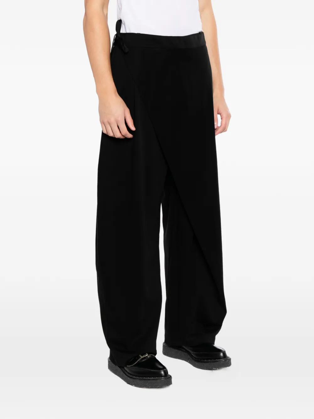 CROQUIS Broek met toelopende pijpen Zwart